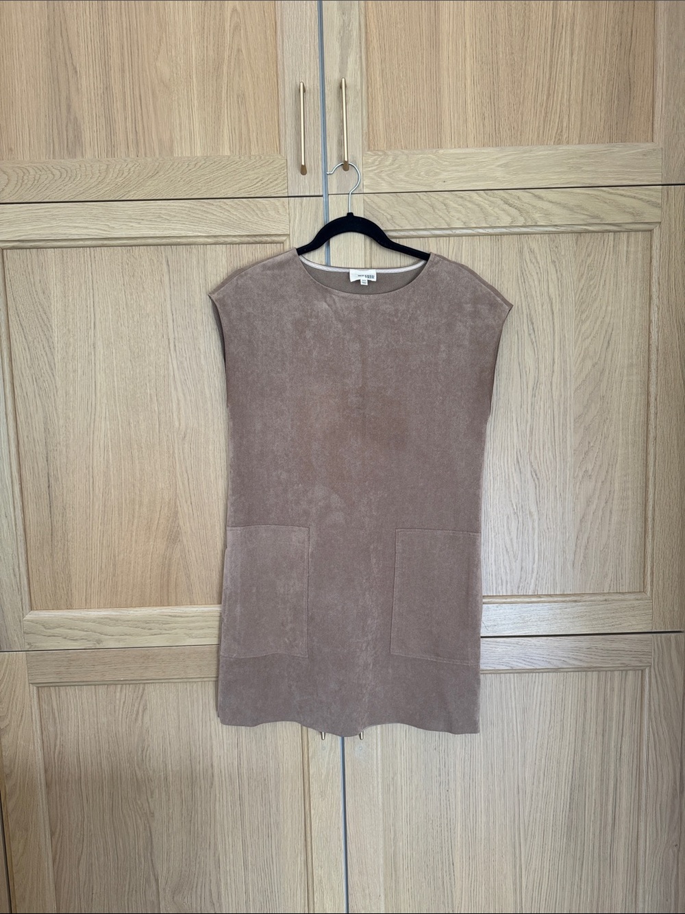 Wilfred Sleeveless Suede Shift Dress in Taupe